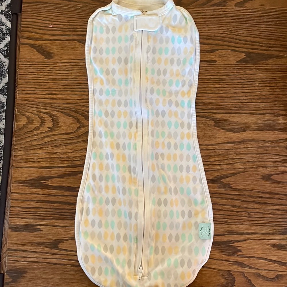 0-3 month zip swaddle